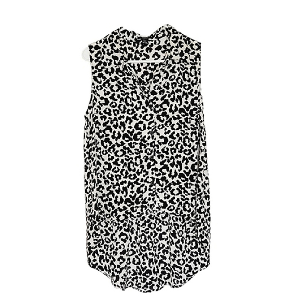 1099 * Forever 21 Animal Print Button Down Sleeveless Top Black White Size M